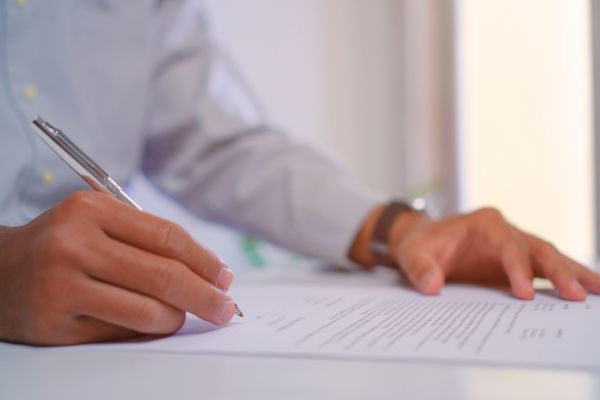 Man proposing new installment payment agreement